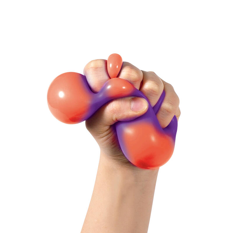 NeeDoh® Color Change Squeeze Heart